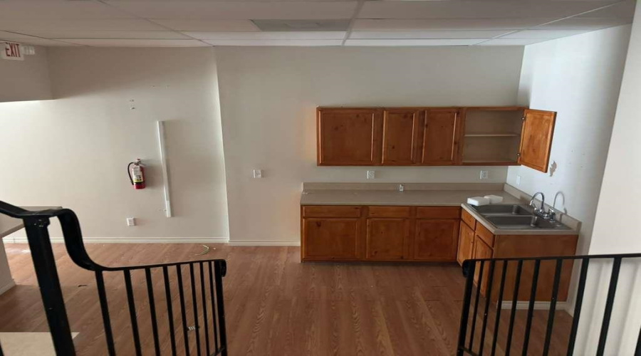 202 Convent Ave, Laredo, Texas 78040, 1 Room Rooms,1 BathroomBathrooms,Commercial retail/office,For Rent,202 Convent Ave,20262897