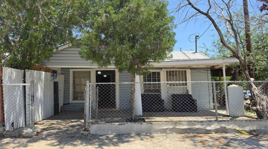 1501 Mercer St, LAREDO, Texas 78040, ,Multi-family,For Sale,1501 Mercer St,20262893