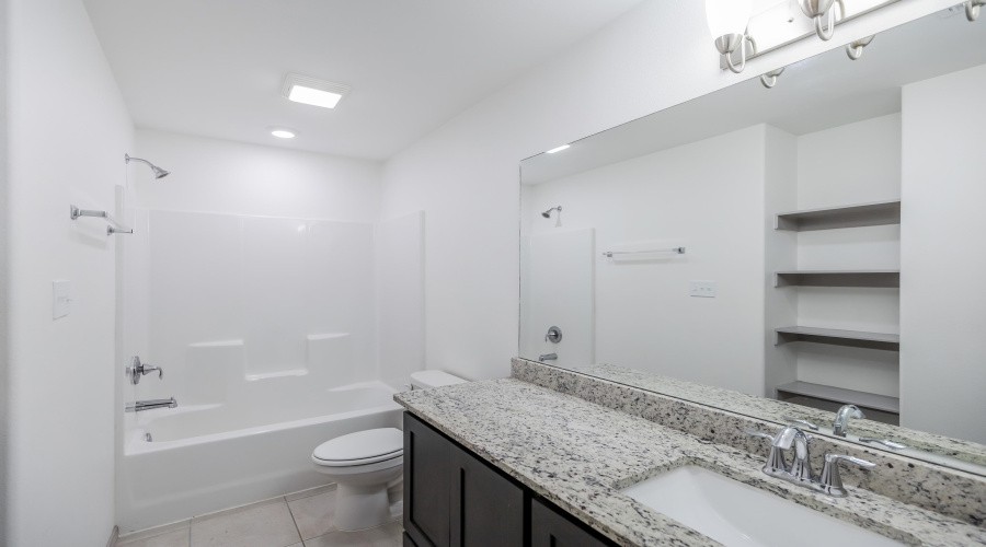 1104 Port Texas Dr., Laredo, Texas 78045, 3 Bedrooms Bedrooms, 3 Rooms Rooms,2 BathroomsBathrooms,Residential,For Sale,1104 Port Texas Dr.,20262895