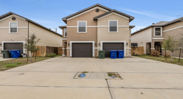 1104 Port Texas Dr., Laredo, Texas 78045, 3 Bedrooms Bedrooms, 3 Rooms Rooms,2 BathroomsBathrooms,Residential,For Sale,1104 Port Texas Dr.,20262895