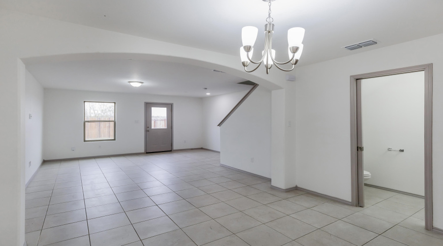 1104 Port Texas Dr., Laredo, Texas 78045, 3 Bedrooms Bedrooms, 3 Rooms Rooms,2 BathroomsBathrooms,Residential,For Sale,1104 Port Texas Dr.,20262895