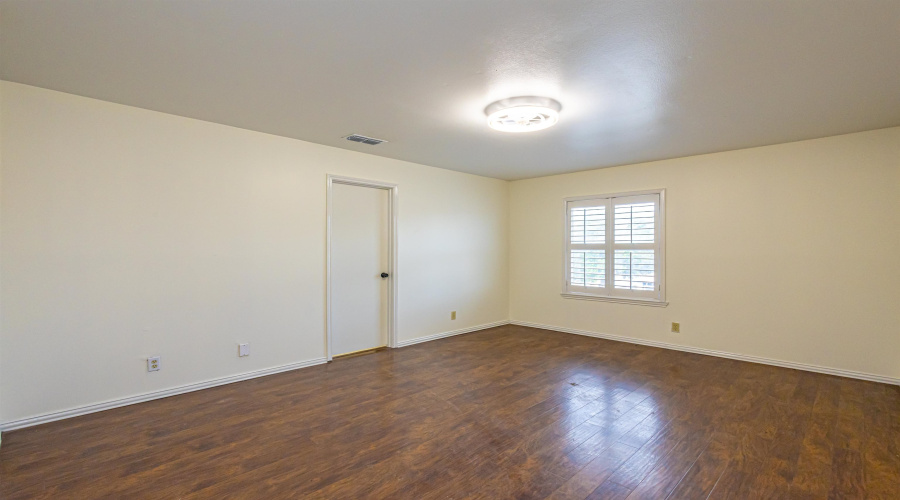11139 Paso De Jacinto Lp, LAREDO, Texas 78045, 4 Bedrooms Bedrooms, 6 Rooms Rooms,2 BathroomsBathrooms,Residential,For Sale,11139 Paso De Jacinto Lp,20262898