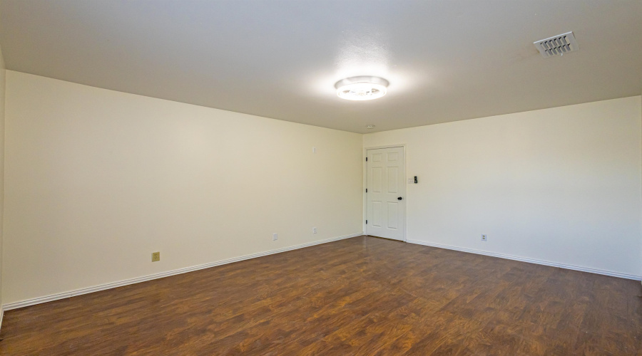 11139 Paso De Jacinto Lp, LAREDO, Texas 78045, 4 Bedrooms Bedrooms, 6 Rooms Rooms,2 BathroomsBathrooms,Residential,For Sale,11139 Paso De Jacinto Lp,20262898