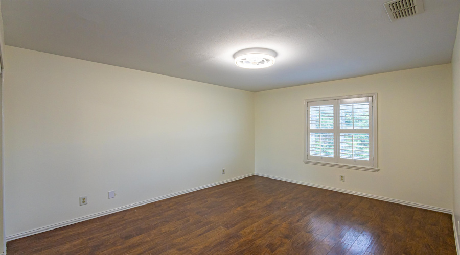 11139 Paso De Jacinto Lp, LAREDO, Texas 78045, 4 Bedrooms Bedrooms, 6 Rooms Rooms,2 BathroomsBathrooms,Residential,For Sale,11139 Paso De Jacinto Lp,20262898