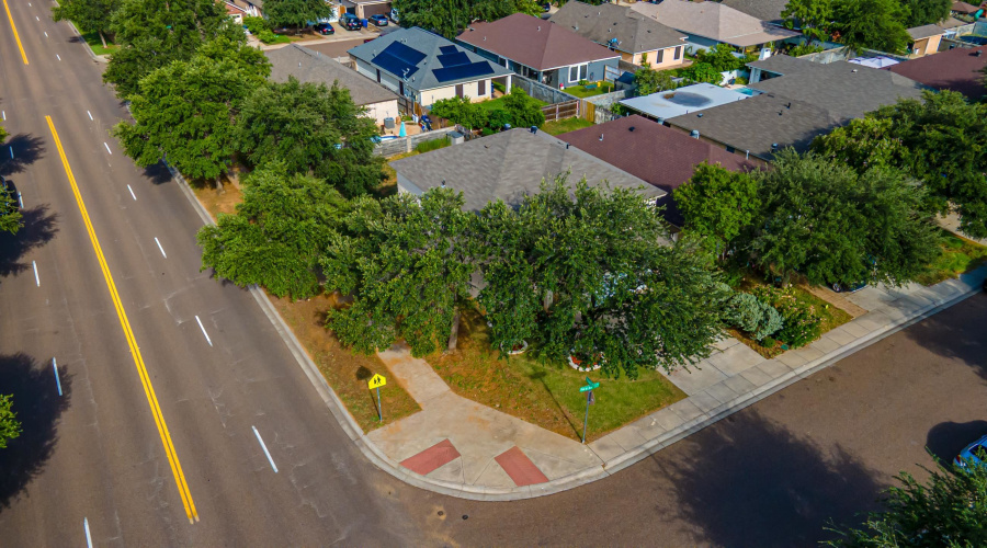 11139 Paso De Jacinto Lp, LAREDO, Texas 78045, 4 Bedrooms Bedrooms, 6 Rooms Rooms,2 BathroomsBathrooms,Residential,For Sale,11139 Paso De Jacinto Lp,20262898