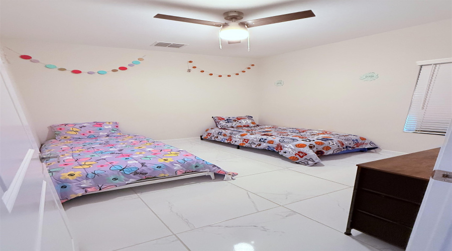 1707 Cordova Dr., Laredo, Texas 78046, 4 Bedrooms Bedrooms, 5 Rooms Rooms,2 BathroomsBathrooms,Residential,For Sale,1707 Cordova Dr.,20262899