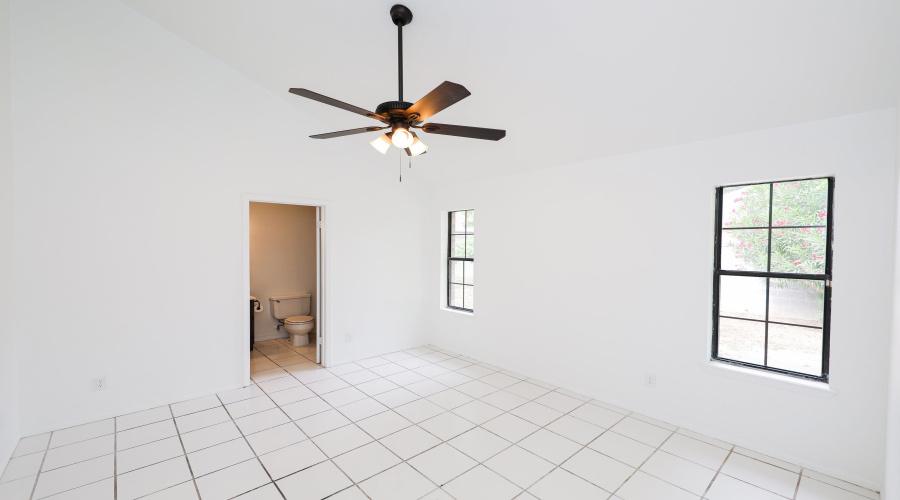 8761 Augusta Lp, Laredo, Texas 78045, 3 Bedrooms Bedrooms, 7 Rooms Rooms,2 BathroomsBathrooms,Residential,For Rent,8761 Augusta Lp,20262900