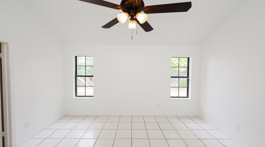 8761 Augusta Lp, Laredo, Texas 78045, 3 Bedrooms Bedrooms, 7 Rooms Rooms,2 BathroomsBathrooms,Residential,For Rent,8761 Augusta Lp,20262900