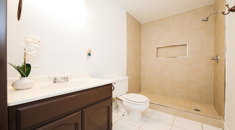 8761 Augusta Lp, Laredo, Texas 78045, 3 Bedrooms Bedrooms, 7 Rooms Rooms,2 BathroomsBathrooms,Residential,For Rent,8761 Augusta Lp,20262900