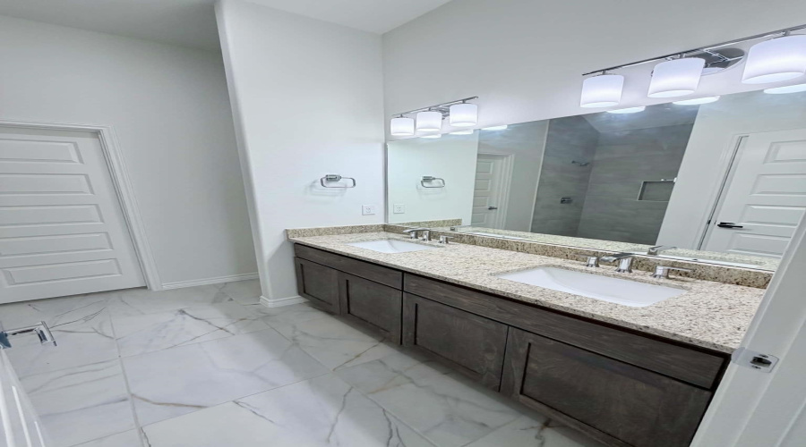 5609 Beefalo Ln., Laredo, Texas 78046, 4 Bedrooms Bedrooms, 8 Rooms Rooms,2 BathroomsBathrooms,Residential,For Sale,5609 Beefalo Ln.,20262902