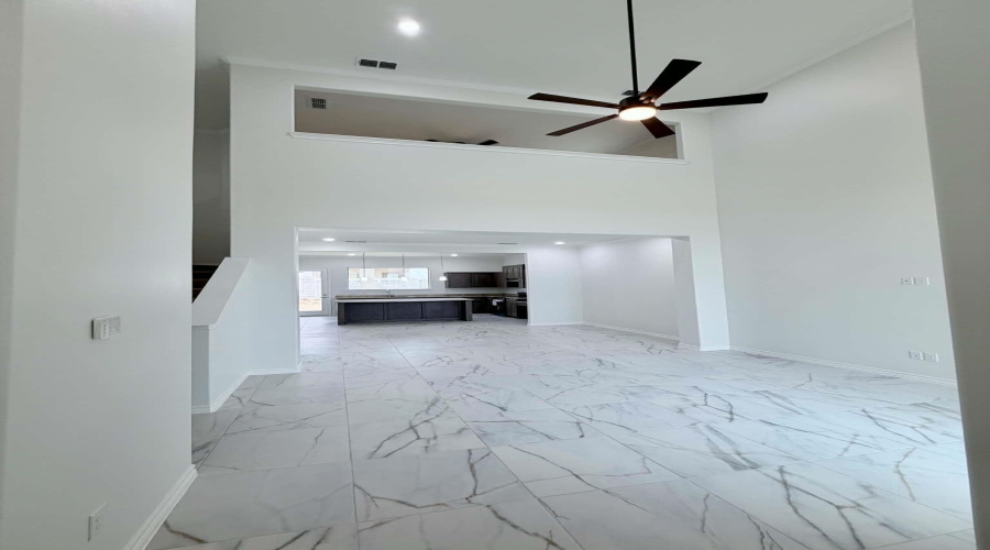 5609 Beefalo Ln., Laredo, Texas 78046, 4 Bedrooms Bedrooms, 8 Rooms Rooms,2 BathroomsBathrooms,Residential,For Sale,5609 Beefalo Ln.,20262902