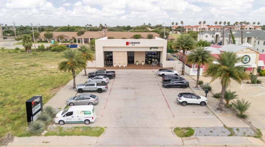 7010 Rocio Dr, laredo, Texas 78045, 1 Room Rooms,1 BathroomBathrooms,Commercial retail/office,For Rent,7010 Rocio Dr,20262904