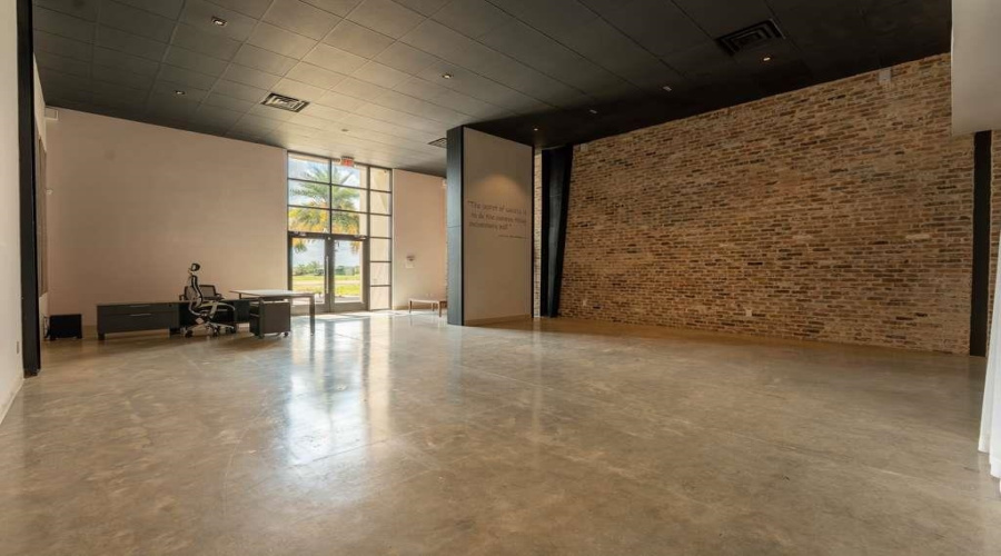 7010 Rocio Dr, laredo, Texas 78045, 1 Room Rooms,1 BathroomBathrooms,Commercial retail/office,For Rent,7010 Rocio Dr,20262904