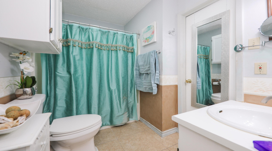 4106 Campeche Dr, Laredo, Texas 78046, 3 Bedrooms Bedrooms, 6 Rooms Rooms,2 BathroomsBathrooms,Residential,For Sale,4106 Campeche Dr,20262903