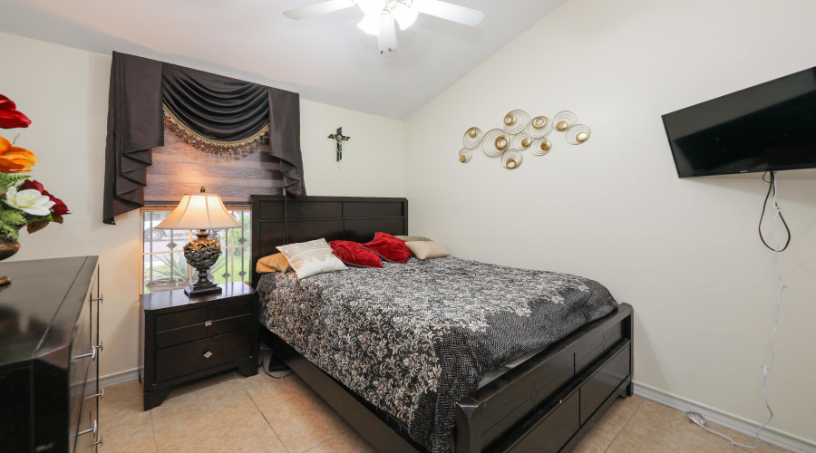 4106 Campeche Dr, Laredo, Texas 78046, 3 Bedrooms Bedrooms, 6 Rooms Rooms,2 BathroomsBathrooms,Residential,For Sale,4106 Campeche Dr,20262903