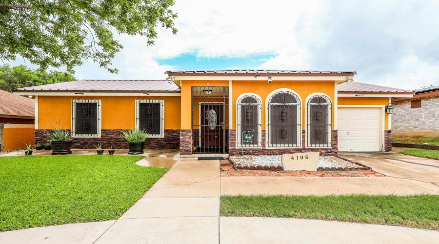 4106 Campeche Dr, Laredo, Texas 78046, 3 Bedrooms Bedrooms, 6 Rooms Rooms,2 BathroomsBathrooms,Residential,For Sale,4106 Campeche Dr,20262903