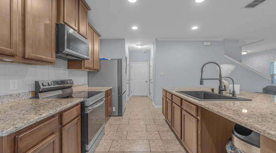 9983 Inmaculada Ln, Laredo, Texas 78045-4255, 3 Bedrooms Bedrooms, 4 Rooms Rooms,2 BathroomsBathrooms,Residential,For Sale,9983 Inmaculada Ln,20262906