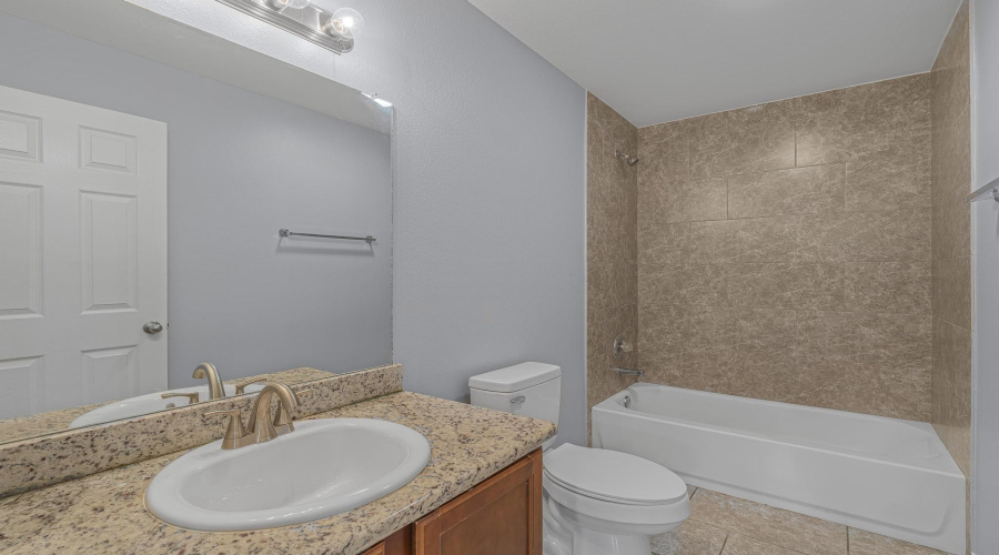 9983 Inmaculada Ln, Laredo, Texas 78045-4255, 3 Bedrooms Bedrooms, 4 Rooms Rooms,2 BathroomsBathrooms,Residential,For Sale,9983 Inmaculada Ln,20262906