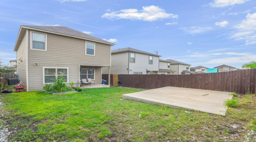 9983 Inmaculada Ln, Laredo, Texas 78045-4255, 3 Bedrooms Bedrooms, 4 Rooms Rooms,2 BathroomsBathrooms,Residential,For Sale,9983 Inmaculada Ln,20262906