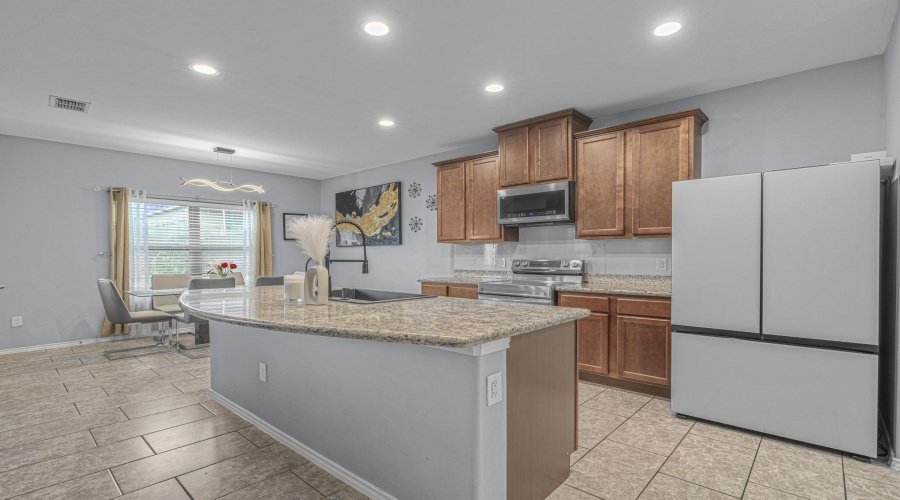 9983 Inmaculada Ln, Laredo, Texas 78045-4255, 3 Bedrooms Bedrooms, 4 Rooms Rooms,2 BathroomsBathrooms,Residential,For Sale,9983 Inmaculada Ln,20262906