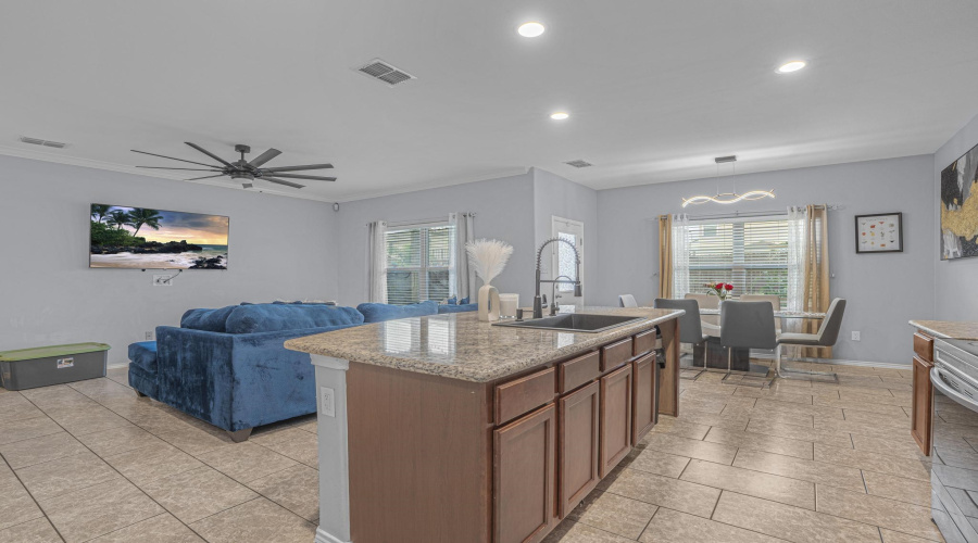 9983 Inmaculada Ln, Laredo, Texas 78045-4255, 3 Bedrooms Bedrooms, 4 Rooms Rooms,2 BathroomsBathrooms,Residential,For Sale,9983 Inmaculada Ln,20262906