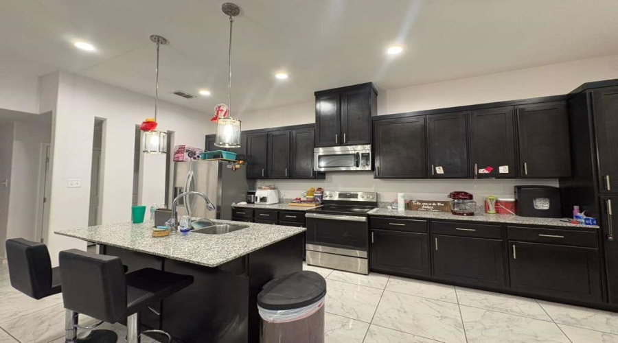 3503 Eduardo E Hayes Rd., Laredo, Texas 78046, 3 Bedrooms Bedrooms, 5 Rooms Rooms,2 BathroomsBathrooms,Residential,For Rent,3503 Eduardo E Hayes Rd.,20262908
