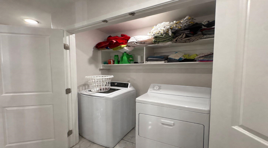 3503 Eduardo E Hayes Rd., Laredo, Texas 78046, 3 Bedrooms Bedrooms, 5 Rooms Rooms,2 BathroomsBathrooms,Residential,For Rent,3503 Eduardo E Hayes Rd.,20262908