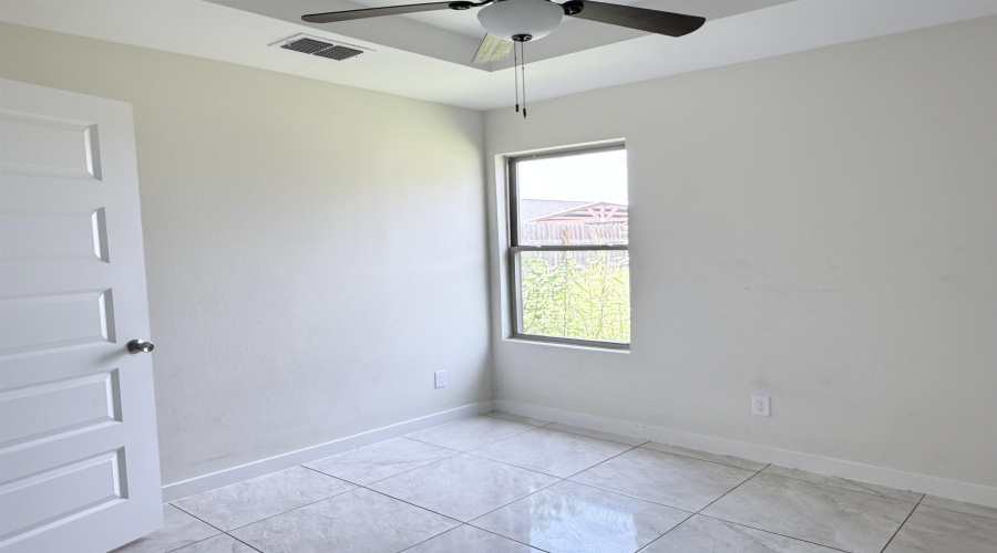 626 Rockrose Dr, Laredo, Texas 78046, 3 Bedrooms Bedrooms, 4 Rooms Rooms,2 BathroomsBathrooms,Residential,For Sale,626 Rockrose Dr,20262910