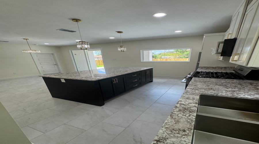 3504 San Agustin Ave, Laredo, Texas 78041, 4 Bedrooms Bedrooms, 6 Rooms Rooms,2 BathroomsBathrooms,Residential,For Sale,3504 San Agustin Ave,20262915