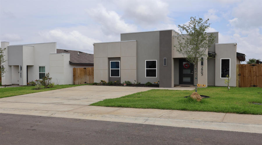 2903 Rowan Dr, Laredo, Texas 78046-2211, 4 Bedrooms Bedrooms, 5 Rooms Rooms,2 BathroomsBathrooms,Residential,For Sale,2903 Rowan Dr,20262916