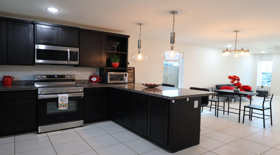 2903 Rowan Dr, Laredo, Texas 78046-2211, 4 Bedrooms Bedrooms, 5 Rooms Rooms,2 BathroomsBathrooms,Residential,For Sale,2903 Rowan Dr,20262916