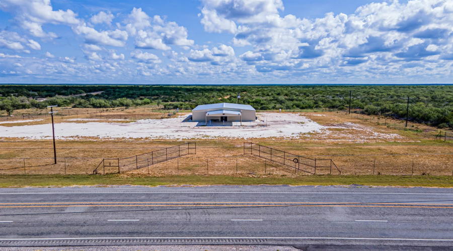 25998 State Hwy 359, Bruni, Texas 78344, 1 Bedroom Bedrooms, ,3 BathroomsBathrooms,Commercial/industrial,For Sale,25998 State Hwy 359,20262923