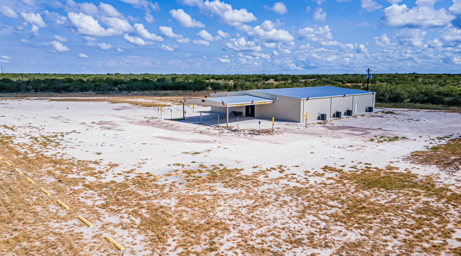 25998 State Hwy 359, Bruni, Texas 78344, 1 Bedroom Bedrooms, ,3 BathroomsBathrooms,Commercial/industrial,For Sale,25998 State Hwy 359,20262923