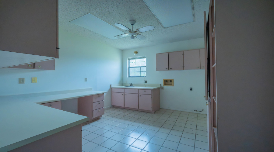 205 Vista Hermosa, Zapata, Texas 78076, 5 Bedrooms Bedrooms, 8 Rooms Rooms,3 BathroomsBathrooms,Residential,For Sale,205 Vista Hermosa,20262918