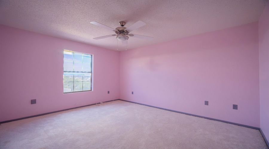 205 Vista Hermosa, Zapata, Texas 78076, 5 Bedrooms Bedrooms, 8 Rooms Rooms,3 BathroomsBathrooms,Residential,For Sale,205 Vista Hermosa,20262918