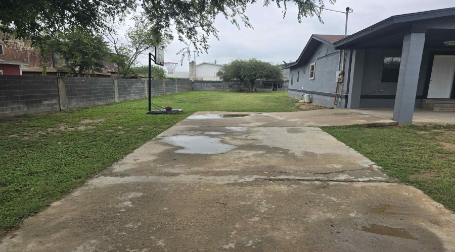 503 Rio Rojo, Rio Bravo, Texas 78046, 4 Bedrooms Bedrooms, 6 Rooms Rooms,1 BathroomBathrooms,Residential,For Sale,503 Rio Rojo,20262919