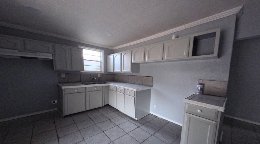 2517 Santa Rita Ave, Laredo, Texas 78040, 3 Bedrooms Bedrooms, 4 Rooms Rooms,1 BathroomBathrooms,Residential,For Sale,2517 Santa Rita Ave,20262920