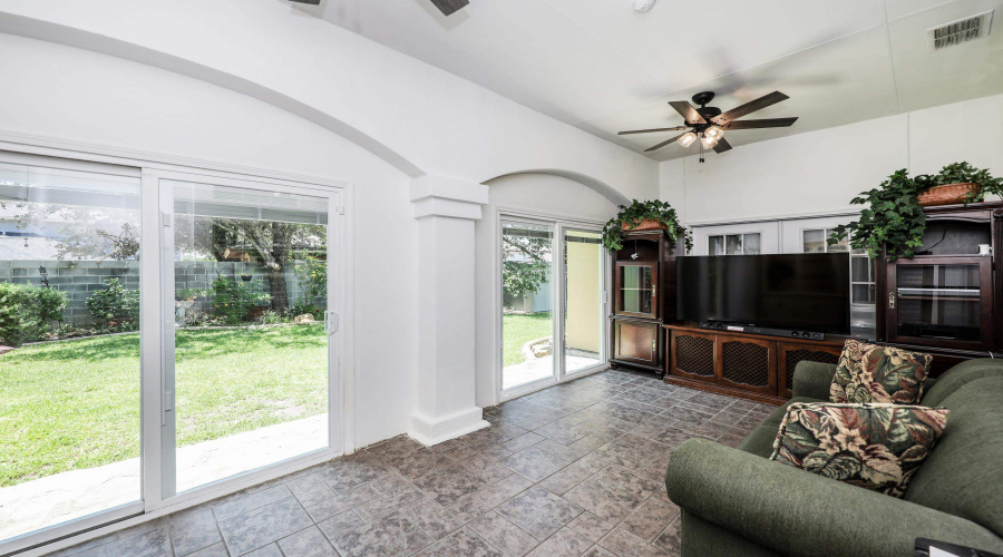 8730 Aida Ct, Laredo, Texas 78045, 4 Bedrooms Bedrooms, 8 Rooms Rooms,2 BathroomsBathrooms,Residential,For Sale,8730 Aida Ct,20262921