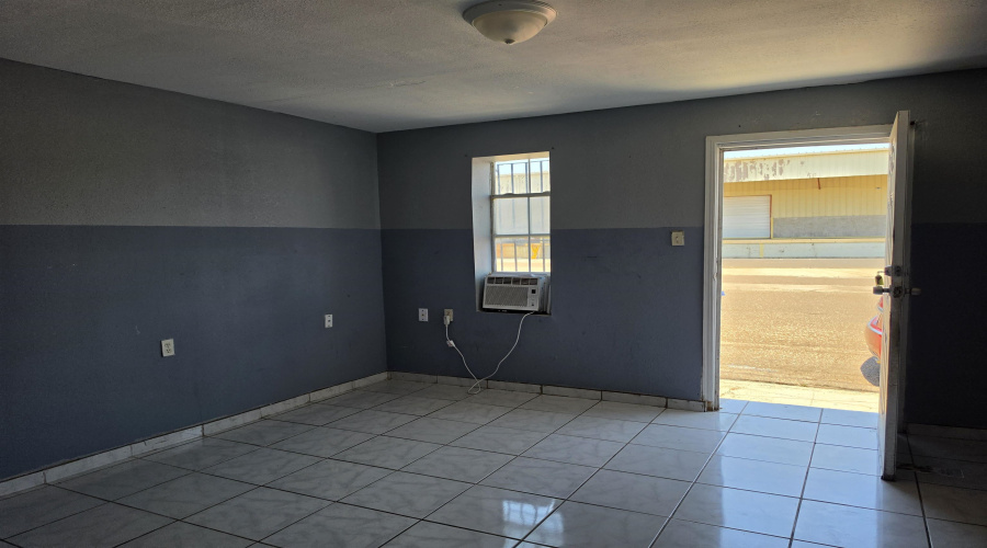 120 Guadalupe St, Laredo, Texas 78040, ,Multi-family,For Sale,120 Guadalupe St,20262928