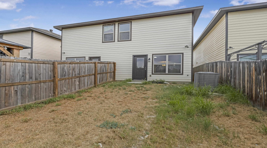 5605 Montevista Dr., Laredo, Texas 78041, 3 Bedrooms Bedrooms, 3 Rooms Rooms,2 BathroomsBathrooms,Residential,For Sale,5605 Montevista Dr.,20262930