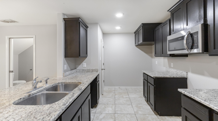 5605 Montevista Dr., Laredo, Texas 78041, 3 Bedrooms Bedrooms, 3 Rooms Rooms,2 BathroomsBathrooms,Residential,For Sale,5605 Montevista Dr.,20262930