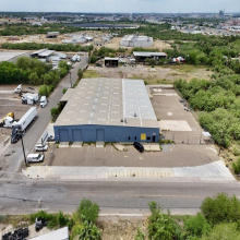 8115 Las Cruces Dr, Laredo, Texas 78045, 1 Bedroom Bedrooms, 6 Rooms Rooms,1 BathroomBathrooms,Commercial/industrial,For Rent,8115 Las Cruces Dr,20262934