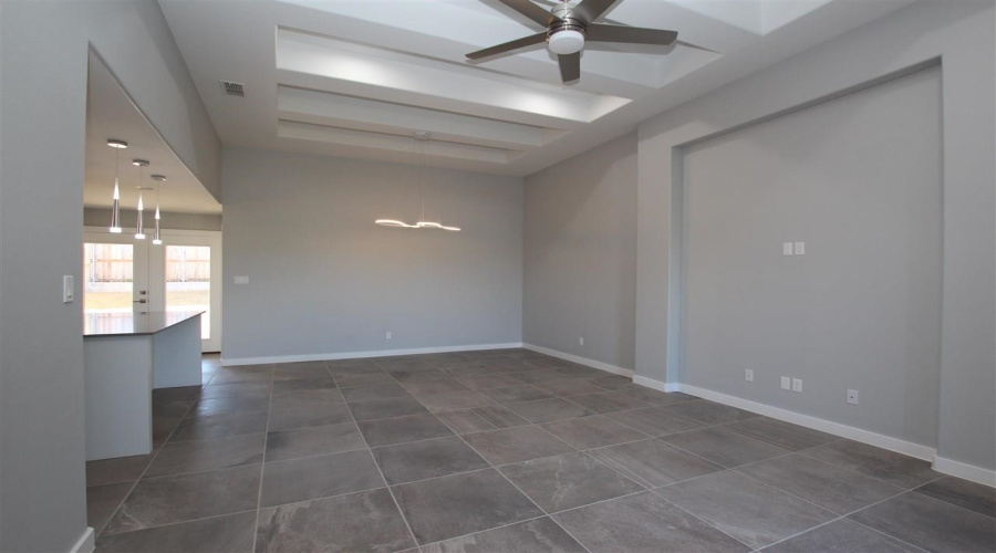 1009 La Muralla St, Laredo, Texas 78046, 4 Bedrooms Bedrooms, 6 Rooms Rooms,2 BathroomsBathrooms,Residential,For Rent,1009 La Muralla St,20262931