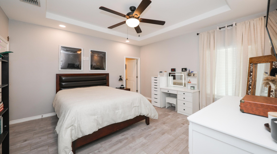 122 Los Potreritos Rd, San Ygnacio, Texas 78067, 4 Bedrooms Bedrooms, 6 Rooms Rooms,2 BathroomsBathrooms,Residential,For Sale,122 Los Potreritos Rd,20262932