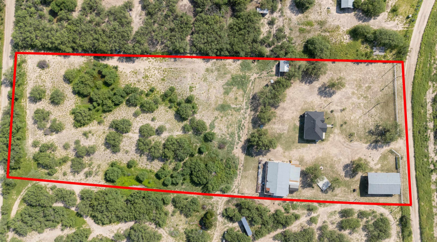 122 Los Potreritos Rd, San Ygnacio, Texas 78067, 4 Bedrooms Bedrooms, 6 Rooms Rooms,2 BathroomsBathrooms,Residential,For Sale,122 Los Potreritos Rd,20262932
