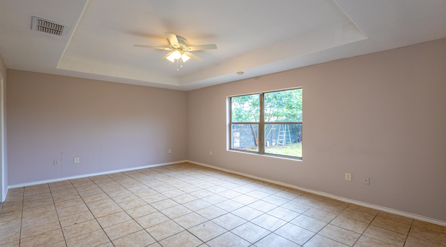614 Susie Dr, LAREDO, Texas 78046, 3 Bedrooms Bedrooms, 5 Rooms Rooms,2 BathroomsBathrooms,Residential,For Sale,614 Susie Dr,20262936