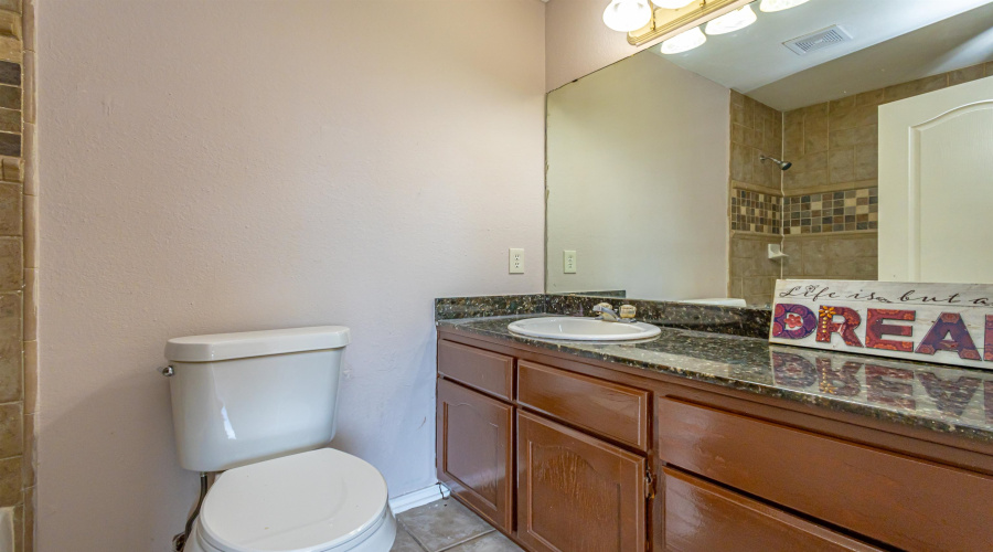 614 Susie Dr, LAREDO, Texas 78046, 3 Bedrooms Bedrooms, 5 Rooms Rooms,2 BathroomsBathrooms,Residential,For Sale,614 Susie Dr,20262936