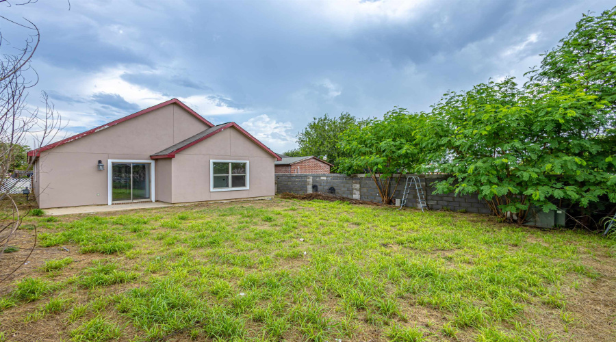 614 Susie Dr, LAREDO, Texas 78046, 3 Bedrooms Bedrooms, 5 Rooms Rooms,2 BathroomsBathrooms,Residential,For Sale,614 Susie Dr,20262936