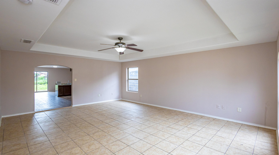 614 Susie Dr, LAREDO, Texas 78046, 3 Bedrooms Bedrooms, 5 Rooms Rooms,2 BathroomsBathrooms,Residential,For Sale,614 Susie Dr,20262936