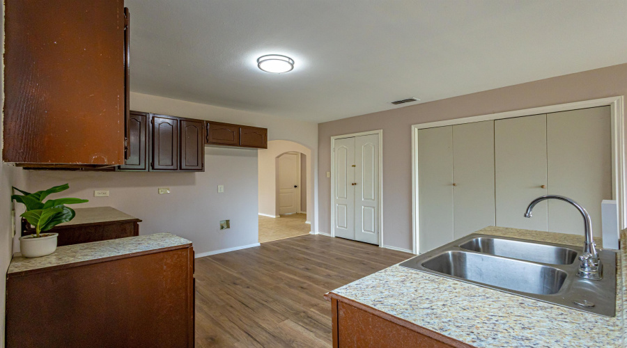 614 Susie Dr, LAREDO, Texas 78046, 3 Bedrooms Bedrooms, 5 Rooms Rooms,2 BathroomsBathrooms,Residential,For Sale,614 Susie Dr,20262936